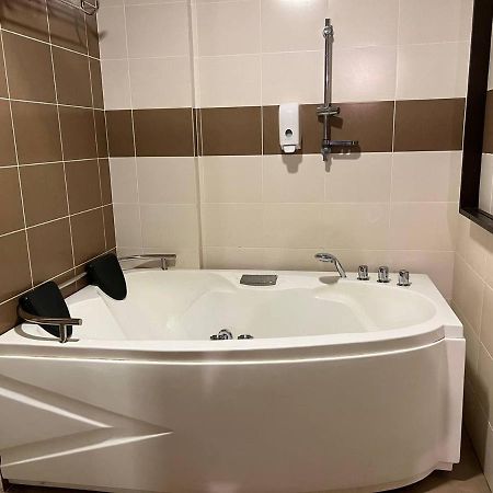 Homestay Melaka B Lagoon Studio Apartment Free Waterpark Tickets Kampong Bukit Beruang Buitenkant foto